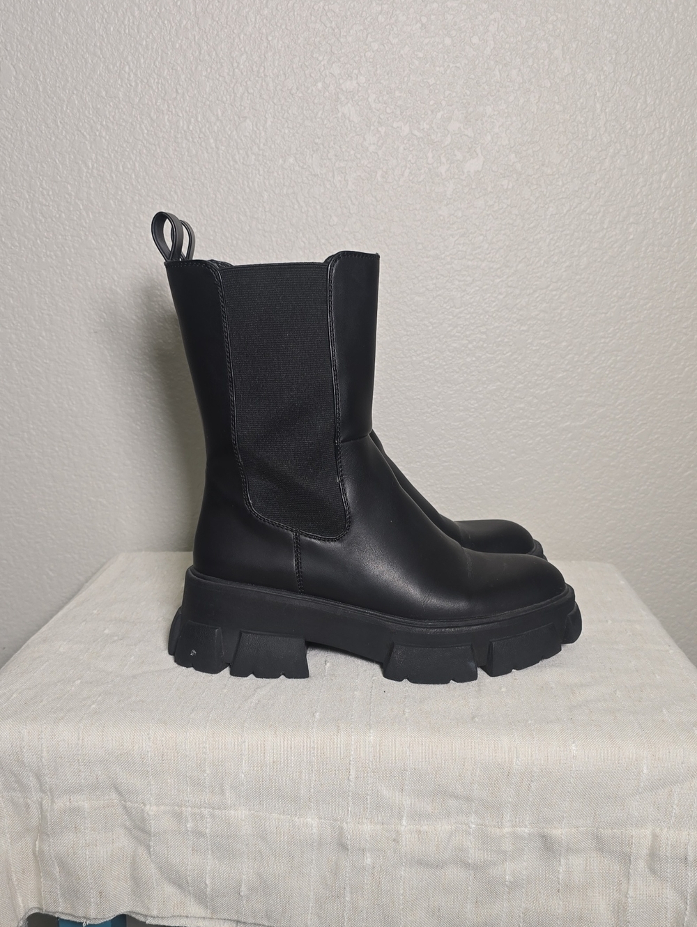 Mix No. 6 Black Chunky Lug Chelsea Boots